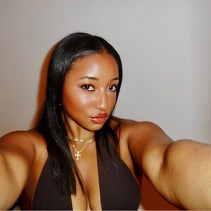 Meet your Posher, Korina